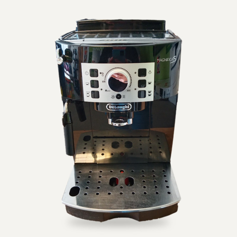 Machine à café à grains De'Longhi Magnifica S ECAM22.110.B d'occasion – Garantie 1 an