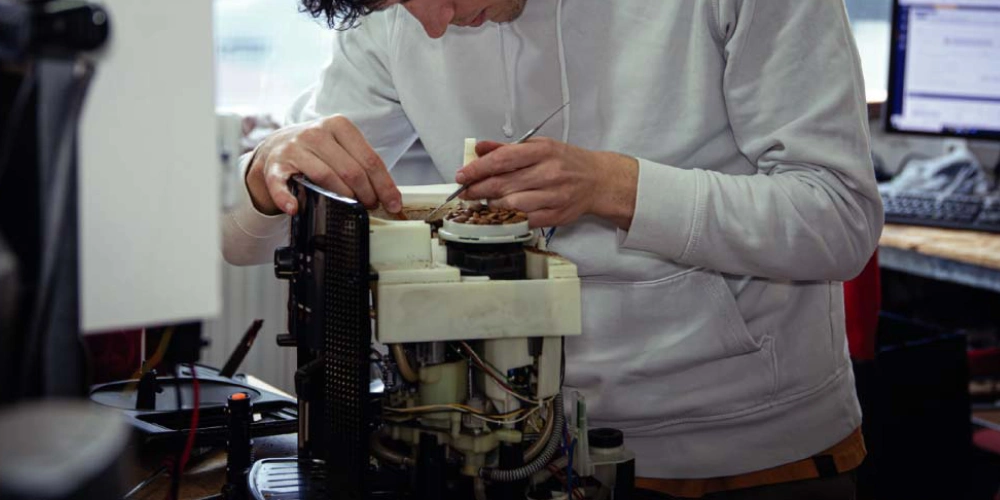 Bruit, odeur, surchauffe : quand s'inquiéter pour son petit électroménager ?